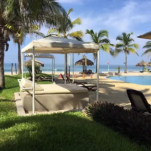 A Pie De Playa Con Alberca Jacuzzi Vista Al Mar Mazatlan